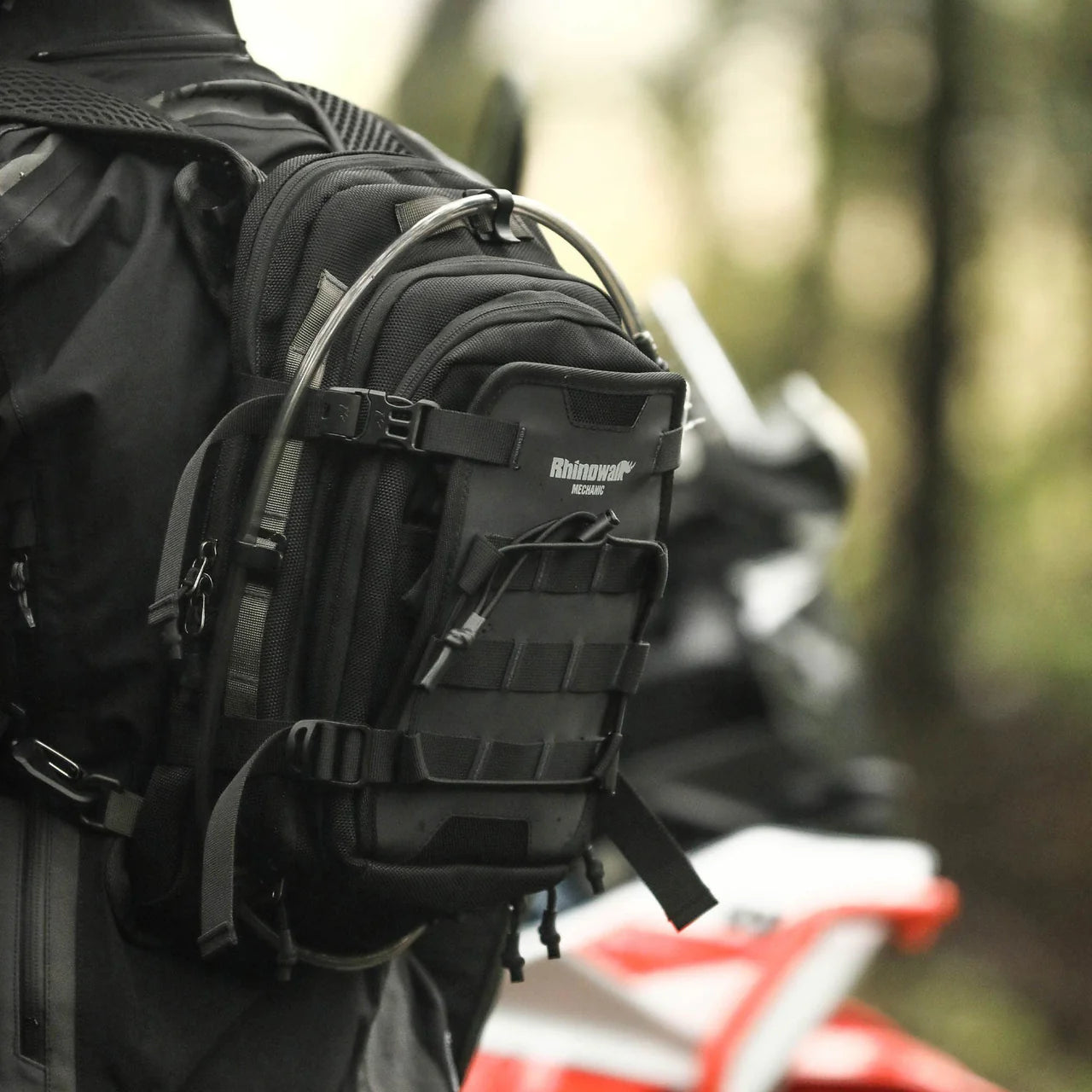 9L Motorcycle Tank Bag – Hydration Bladder, Waterproof Gear